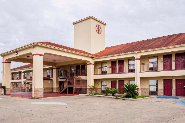 OYO Hotel Port Allen LA image 1