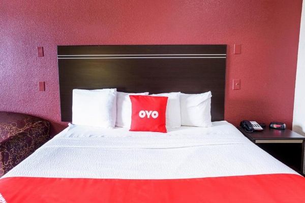 OYO Hotel Port Allen LA image 16