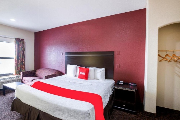 OYO Hotel Port Allen LA image 17