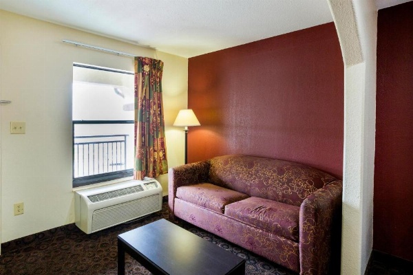 OYO Hotel Port Allen LA image 18
