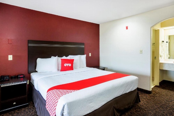 OYO Hotel Port Allen LA image 24