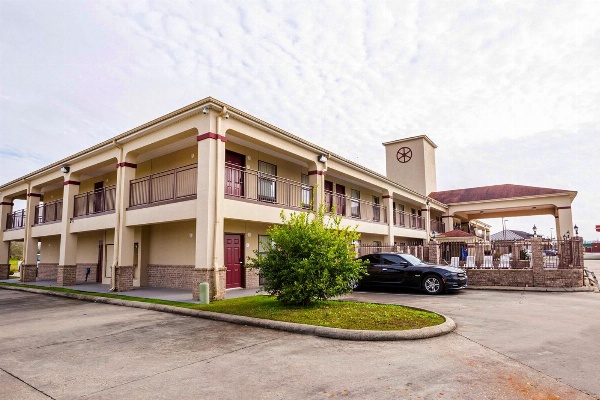OYO Hotel Port Allen LA image 3