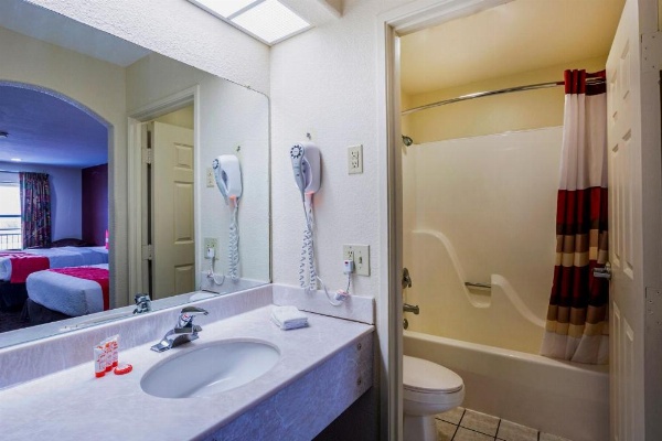 OYO Hotel Port Allen LA image 30
